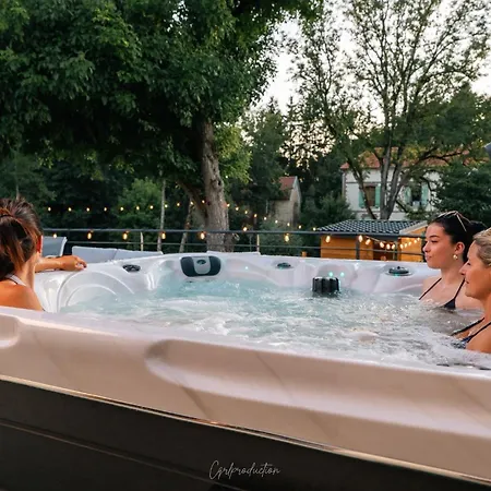 Les Rives Champenoises בית נופש